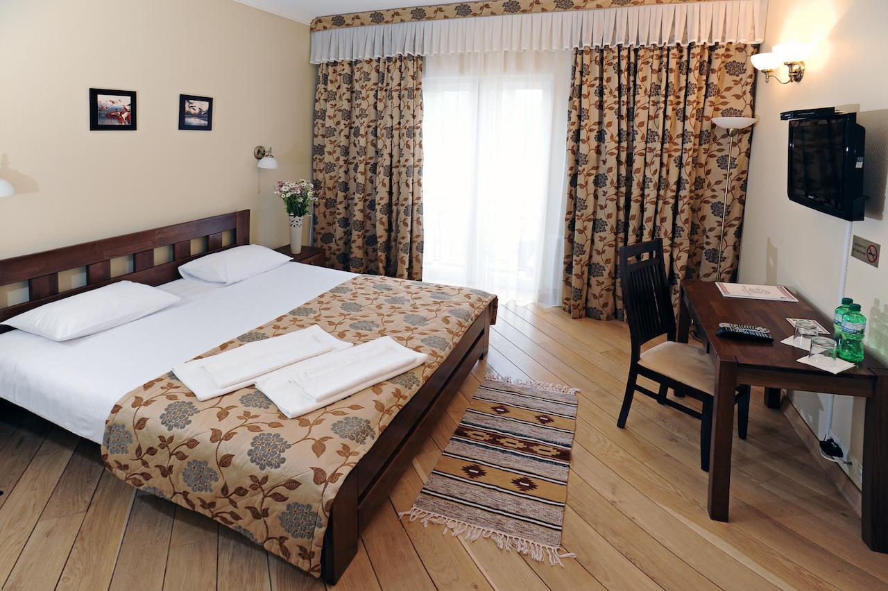Zolota Forel Hotel Korostov Quarto foto